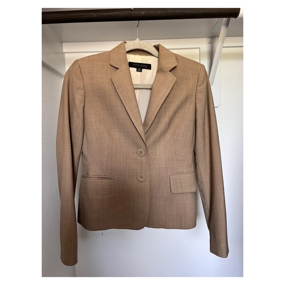 ANNE KLEIN Creme Tan Suit Jacket Womens Petites SIZE 2P One Button